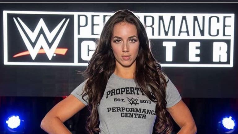 Chelsea Green Signs With WWE