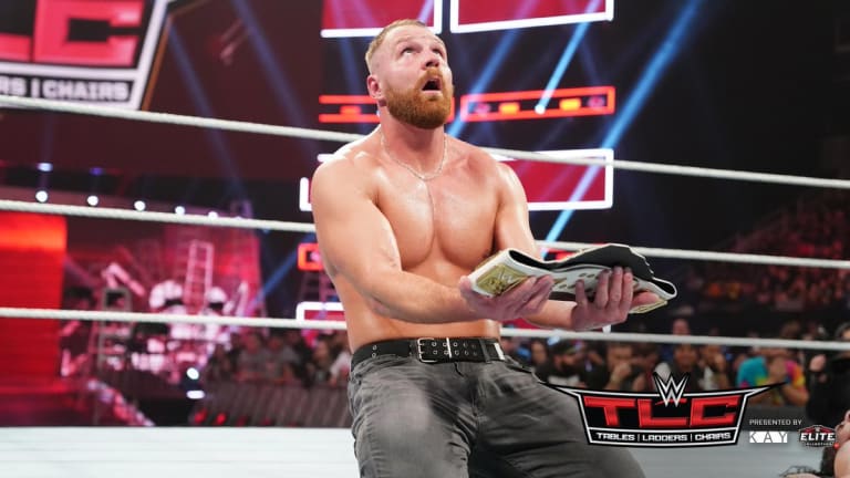Ask WNW XL: Smackdown Commentary Team, Is Ambrose Leaving a Work? Why Is Torrie Wilson Going in the HOF? Where is Lars Sullivan? Too Many NXT Call-Ups? Ronda Video Fake?