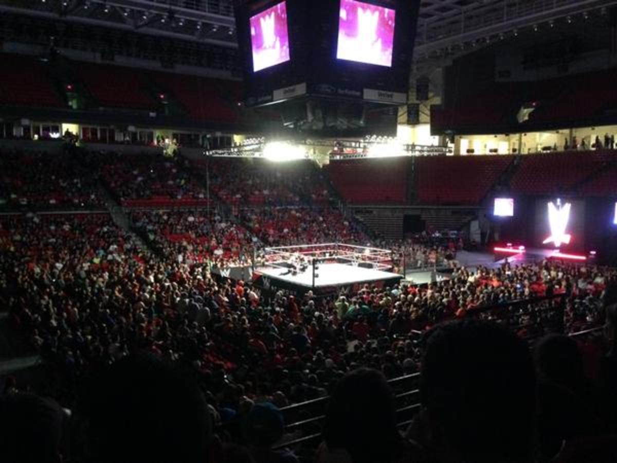 WWE Live (12/27/15) Chicago, IL Results, Photos & Videos WWE